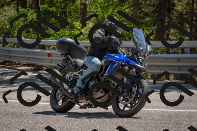 202508091428-DSC_3509_c4_