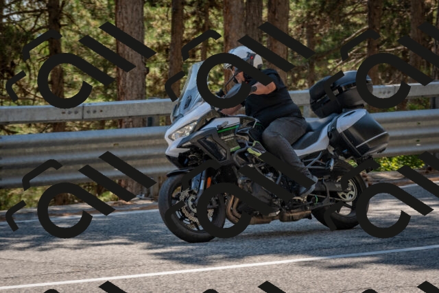 202508091432-DSC_3519_c4_