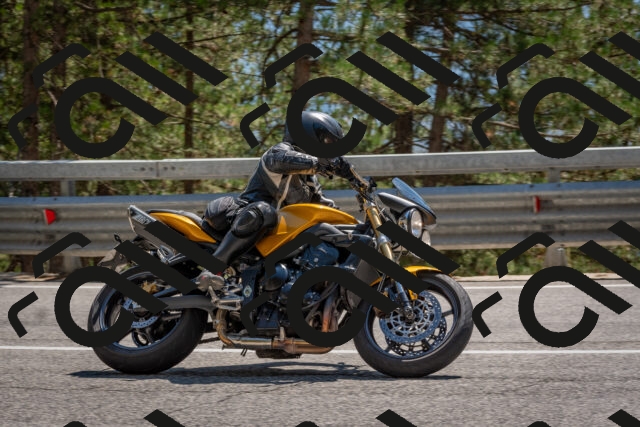 202508091440-DSC_3566_c4_