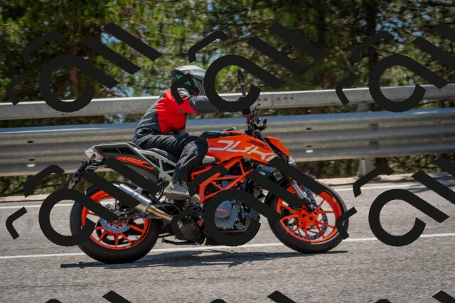 202508091441-DSC_3569_c4_