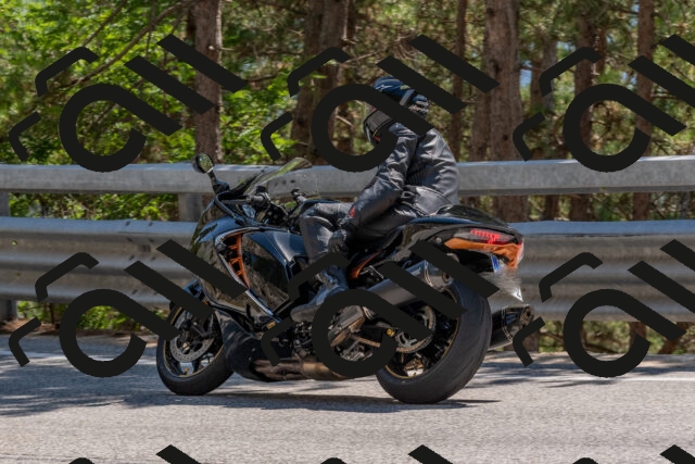 202508091453-DSC_3645_c4_