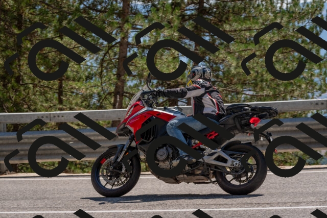 202508091509-DSC_3737_c4_