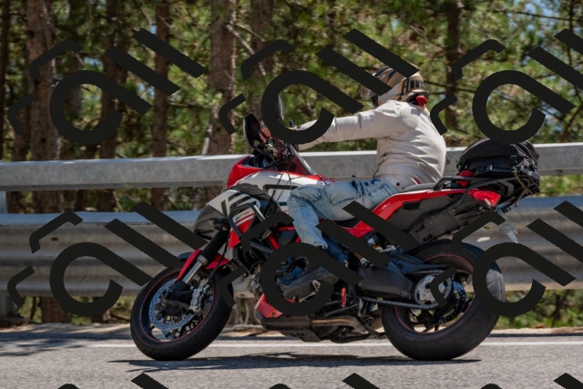 202508091513-DSC_3764_c4_