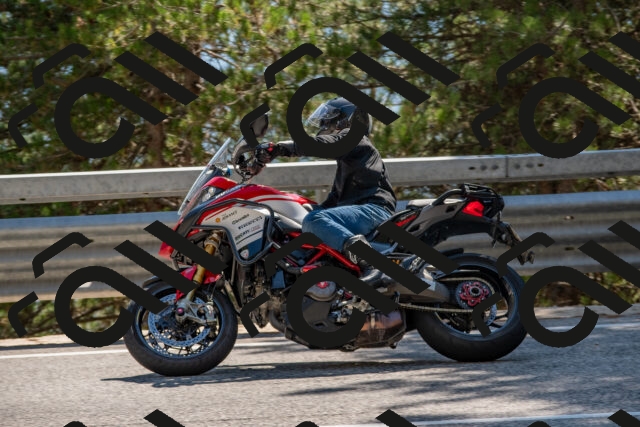 202508091534-DSC_3879_c4_