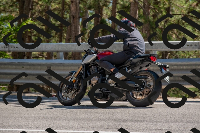 202508091534-DSC_3884_c4_