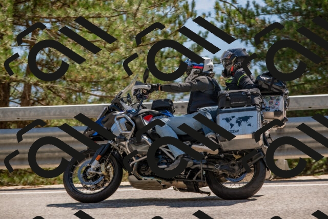 202508091537-DSC_3897_c4_