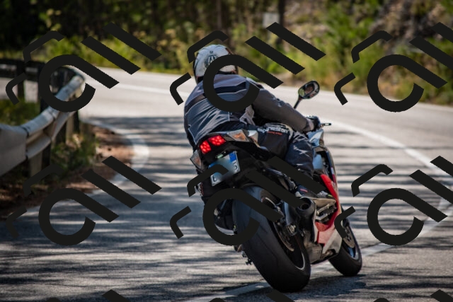 202508091540-DSC_3933_c4_