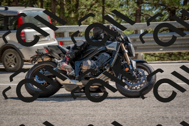 202508091547-DSC_3961_c4_