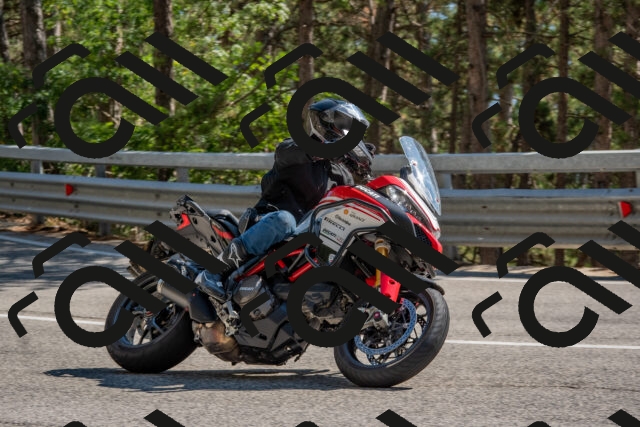 202508091548-DSC_3965_c4_