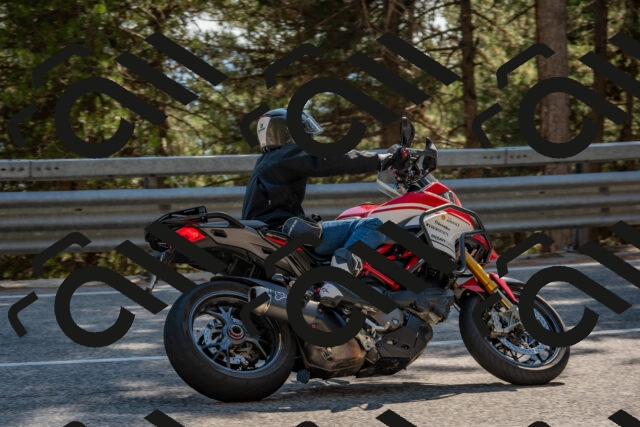 202508091548-DSC_3966_c4_