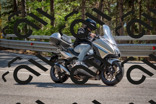 202508091548-DSC_3969_c4_