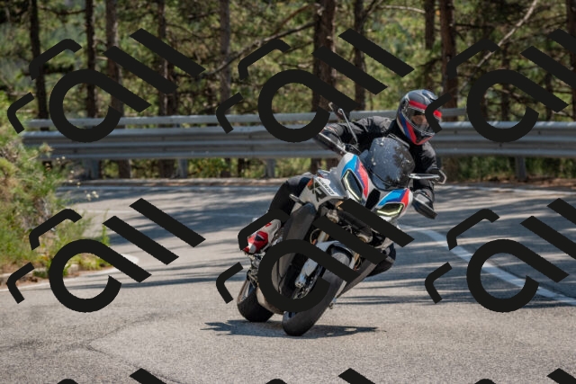 202508101432-DSC_4823_c4_