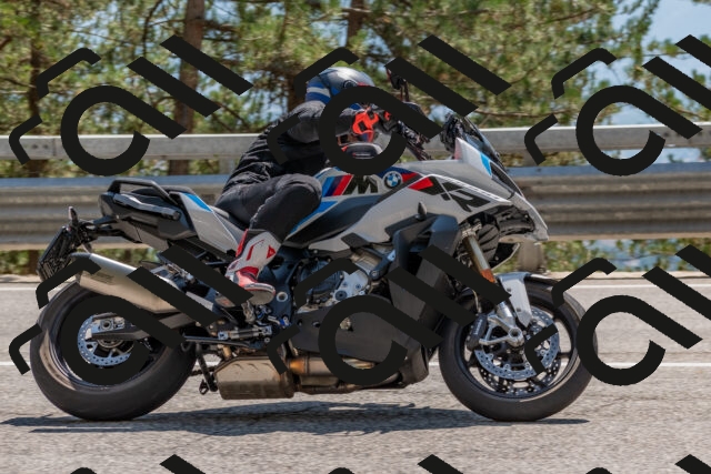 202508101432-DSC_4825_c4_