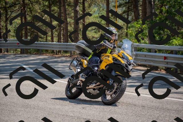 202508101438-DSC_4854_c4_