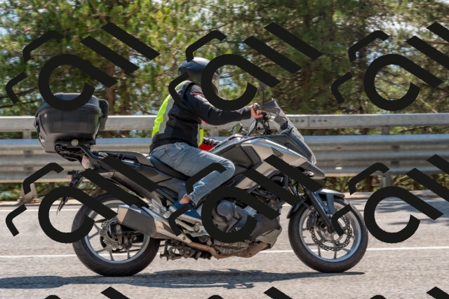 202508101503-DSC_5063_c4_