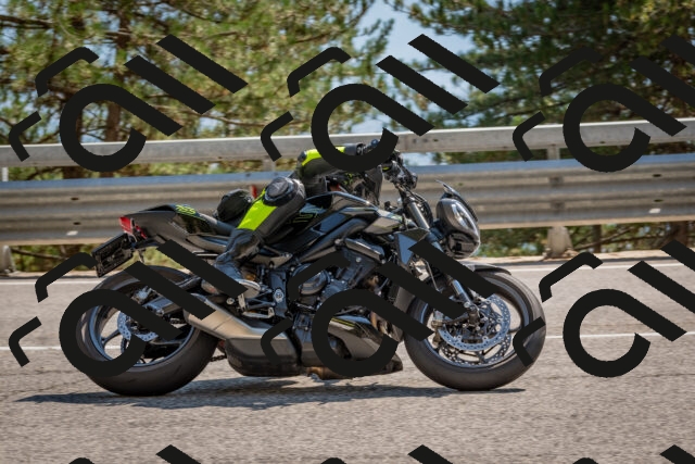 202508101539-DSC_5376_c4_