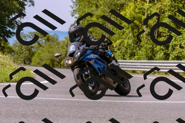 202508101050-_DSC6254_d1_