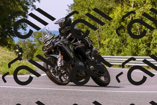 202508101051-_DSC6261_d1_