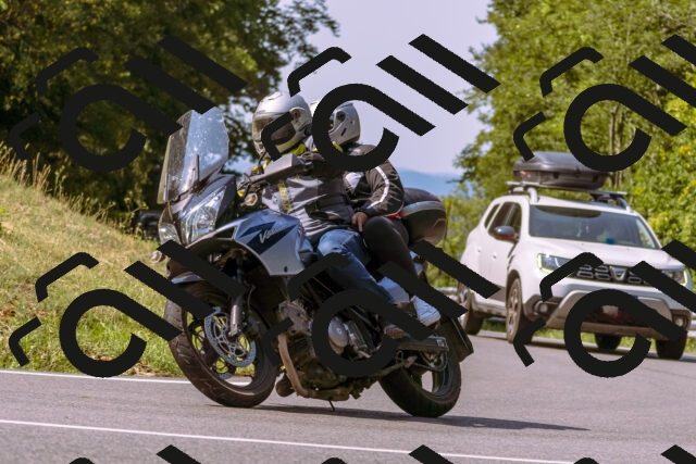 202508101052-_DSC6273_d1_