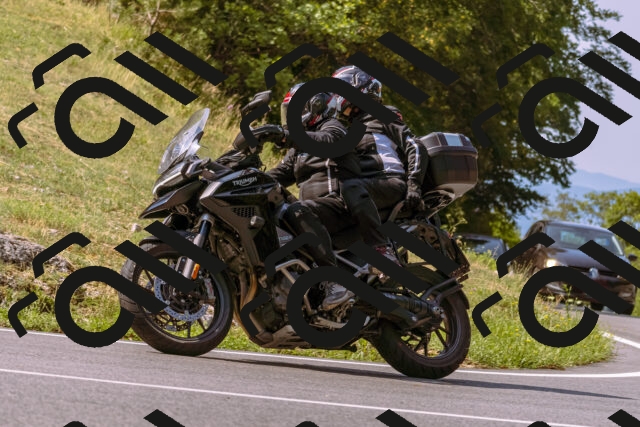 202508101052-_DSC6275_d1_