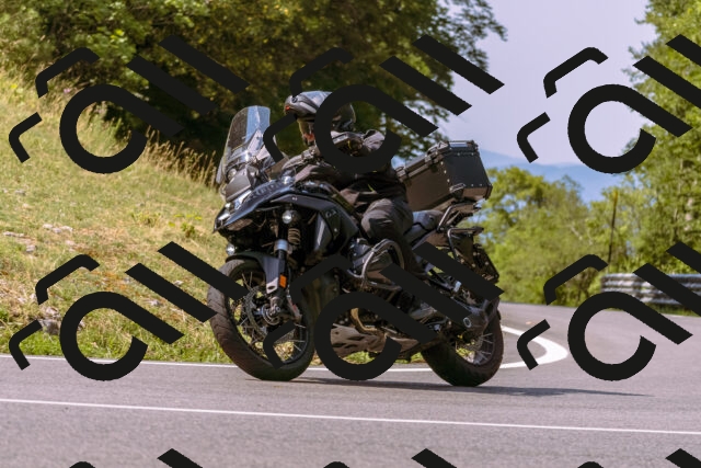 202508101053-_DSC6278_d1_