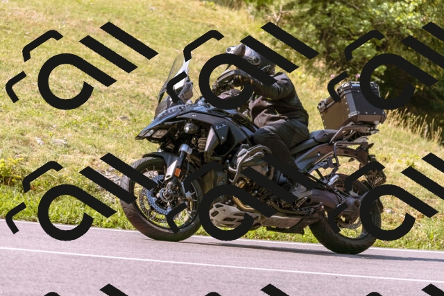 202508101053-_DSC6279_d1_