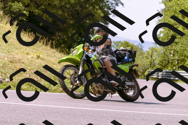 202508101053-_DSC6294_d1_