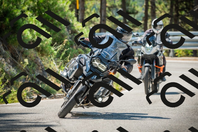 202508101106-DSC06049_c1_