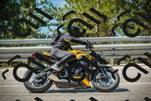 202508101109-DSC06076_c1_