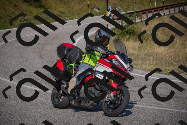 20250816100136-_5004427_am_