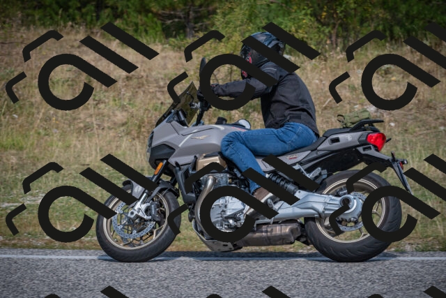 20250816105827-_5004783_am_