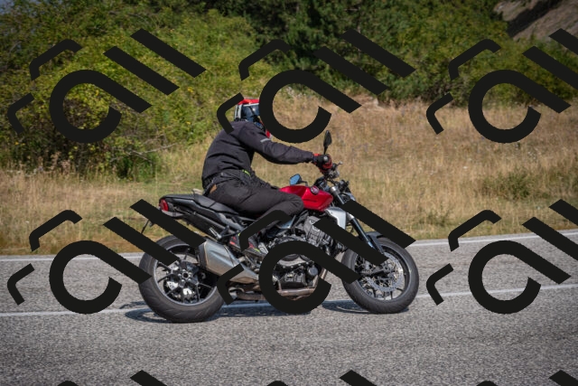 20250816111449-_5004915_am_