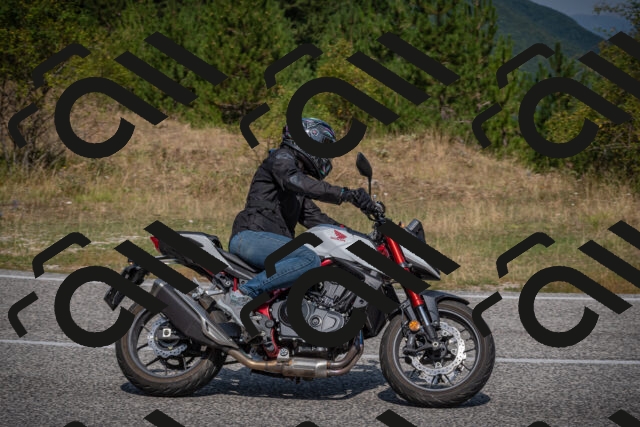 20250816111457-_5004919_am_