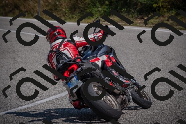 20250816114004-_5005122_am_