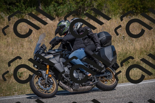 20250816114044-_5005127_am_