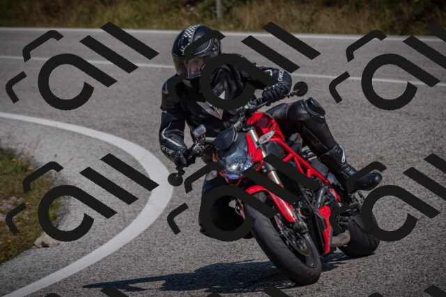 20250816114257-_5005140_am_