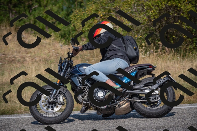 20250816114308-_5005151_am_