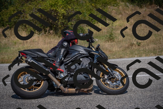 20250816114334-_5005156_am_