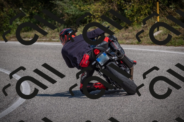 20250816114335-_5005158_am_