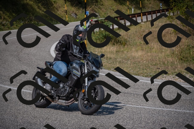 20250816114352-_5005159_am_