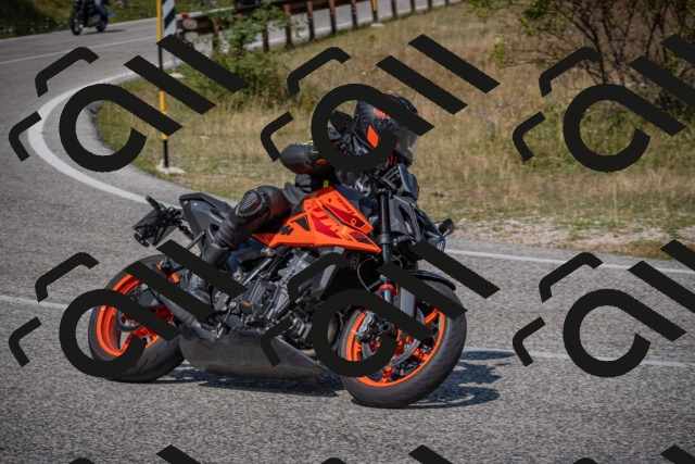 20250816114426-_5005163_am_