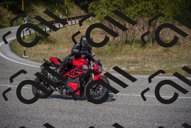 20250816114429-_5005168_am_