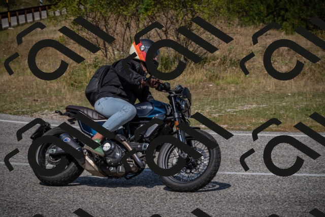 20250816114431-_5005172_am_