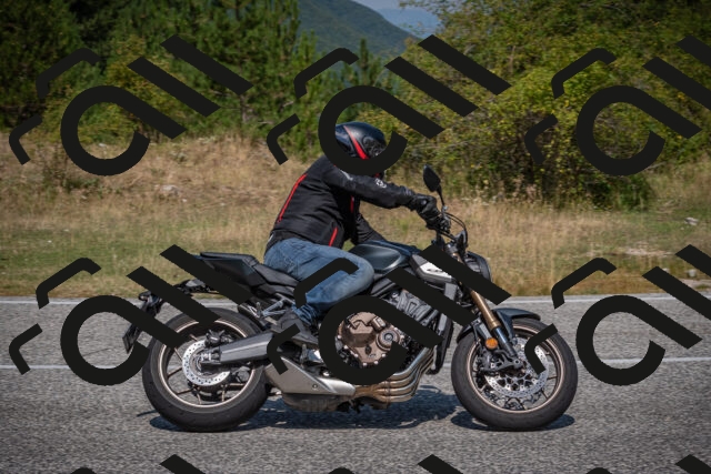 20250816114613-_5005182_am_