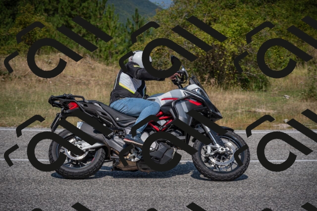 20250816114619-_5005191_am_