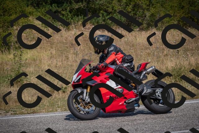 20250816114640-_5005202_am_