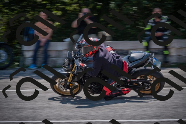 20250816115447-_5005305_am_