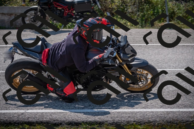 20250816115615-_5005345_am_