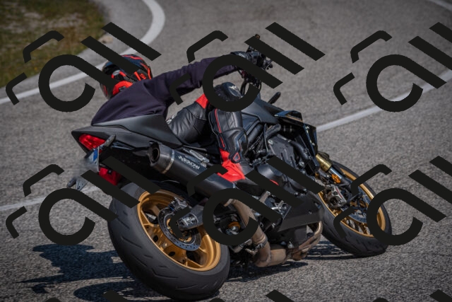 20250816115717-_5005358_am_