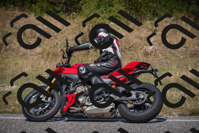 20250816115906-_5005390_am_